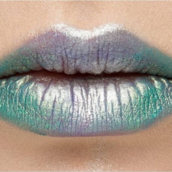 MAC Soft Hint Frost Lipstick New in Box Pale blue - Picture 6 of 7